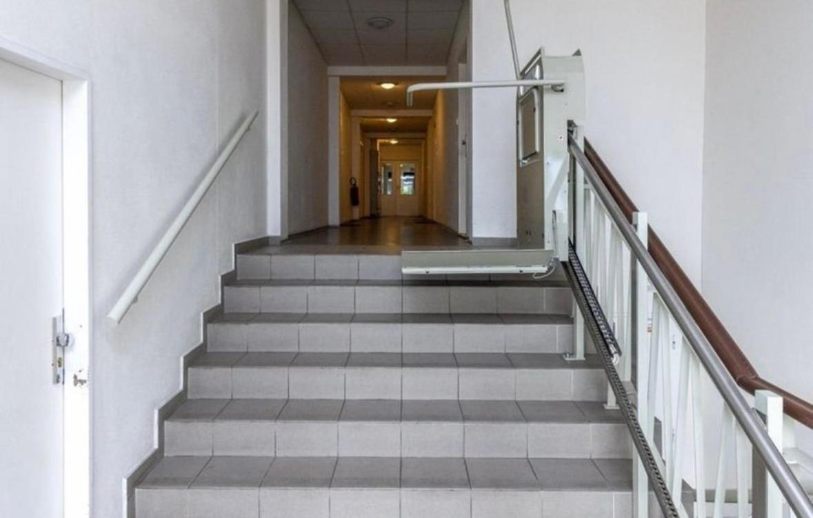 Private Apartment 1Km From Center Pozsony Kültér fotó
